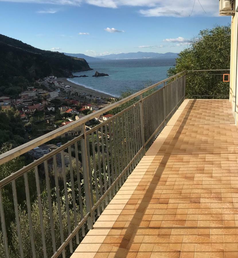 La Terrazza sul Mare Apartment Palmi Exterior foto